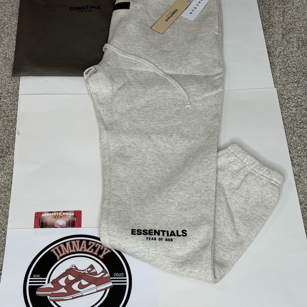 Essentials Fear of God Light Oatmeal Cuffed Sweatpants Size Medium